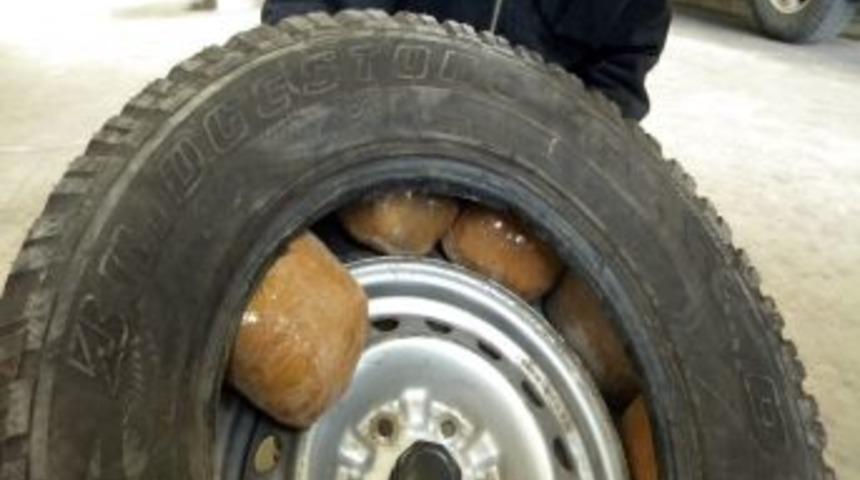 Avrupa'ya zehir sevkiyatına G&uuml;mr&uuml;k Muhafaza engel oldu