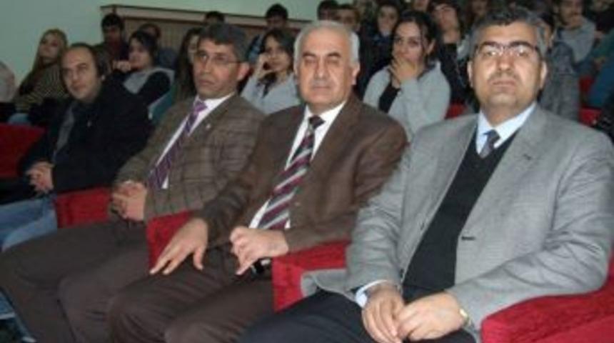 Durer, &uuml;niversite &ouml;ğrencilerine sporun &ouml;nemini anlattı