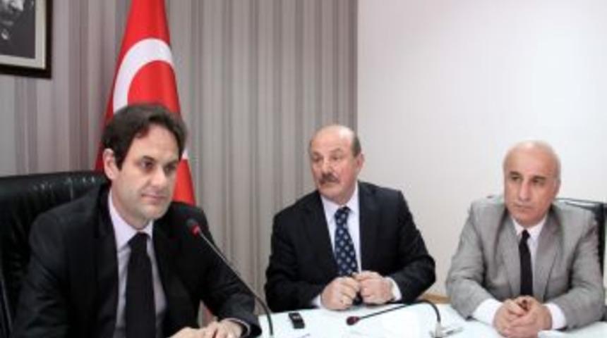 "Avrupa Birliği, T&uuml;rkiye ile Makedonya ekonomilerini &ouml;rnek almalı"