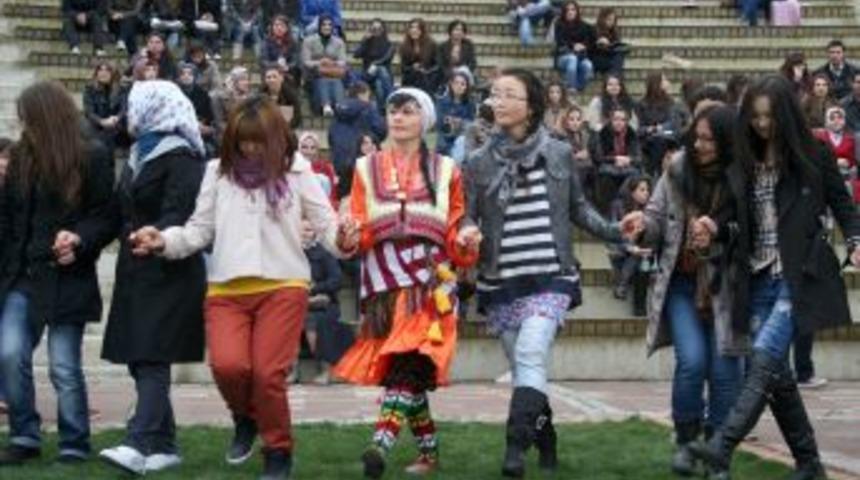 Nevruz coşkusuna Nijeryalı &ouml;ğrenciler de ortak oldu