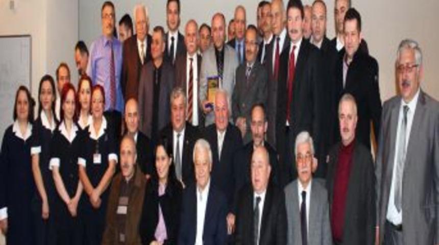 Giresun'da STK'lardan başhekime &ouml;d&uuml;l