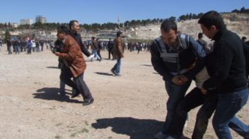 Şanlıurfa&rsquo;da Nevruz gerginliği: 20 kişi g&ouml;zaltına alındı