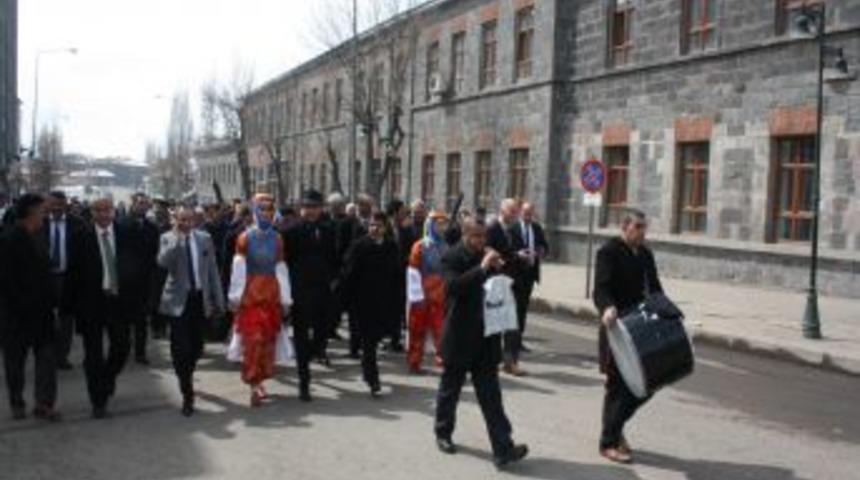 Kars&rsquo;ta nevruz coşkusu