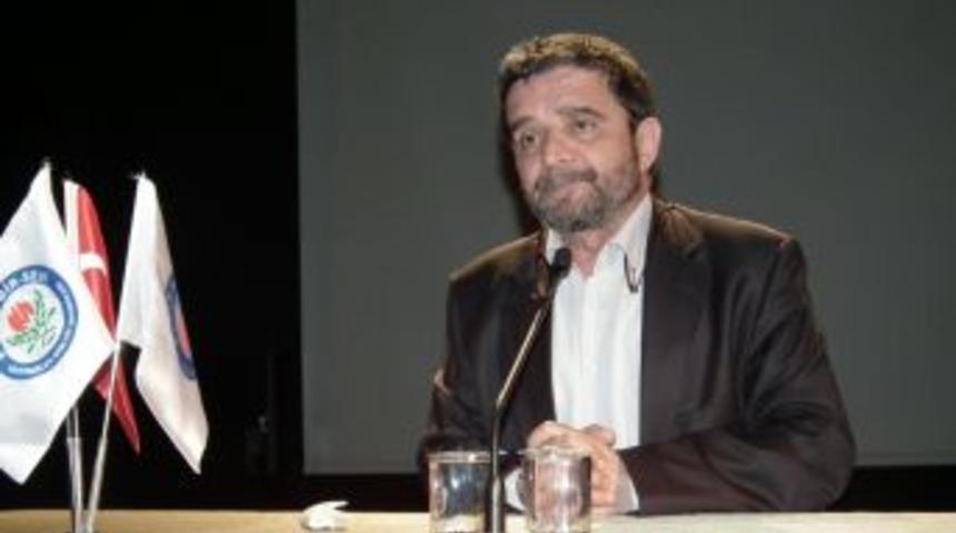 Yazar T&uuml;rk&ouml;ne: Cuntacılar anayasa yapıyorsa, bu Meclis de yapabilir