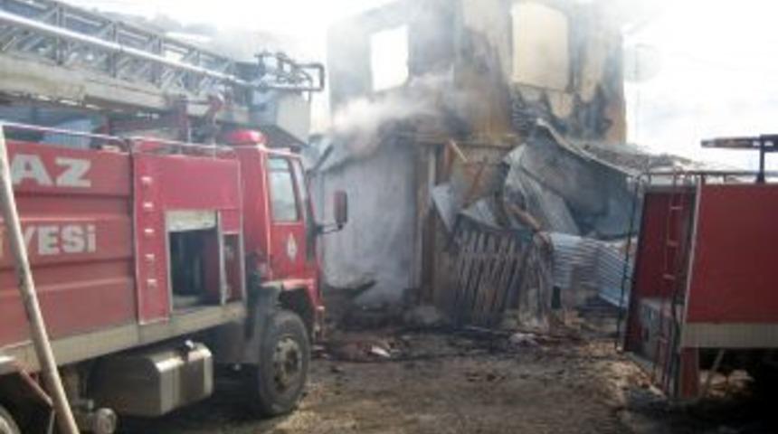 B&uuml;y&uuml;koturak beldesinde bir evde yangın &ccedil;ıktı