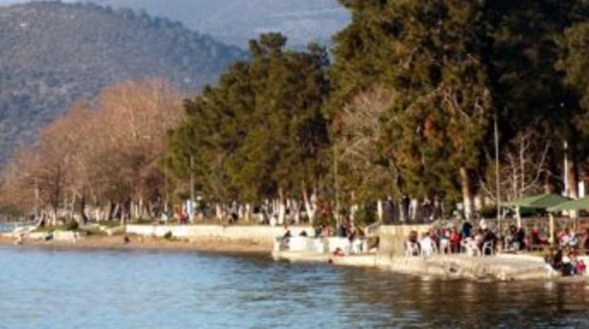 Hava ısındı vatandaş sahile akın etti