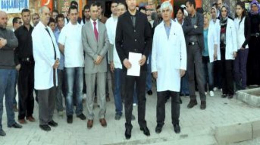 Doktora Uygulanan Şiddet Kınandı