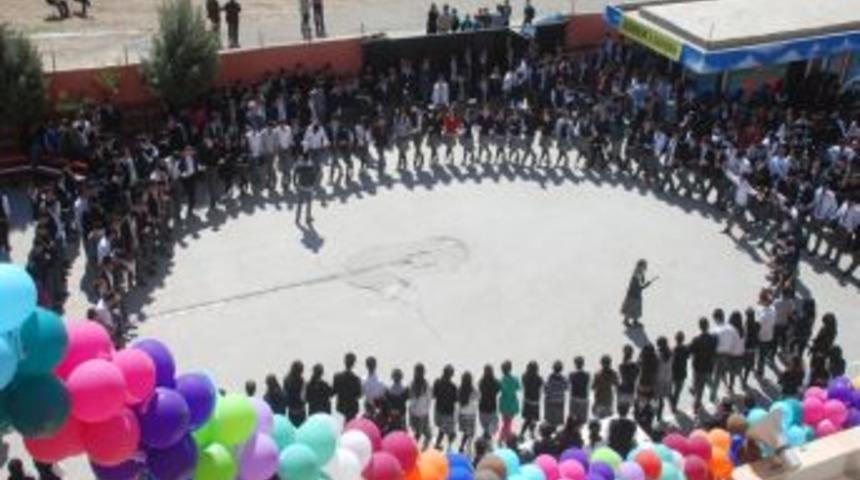 Batman Petrol Lisesi'nde nevruz coşkusu