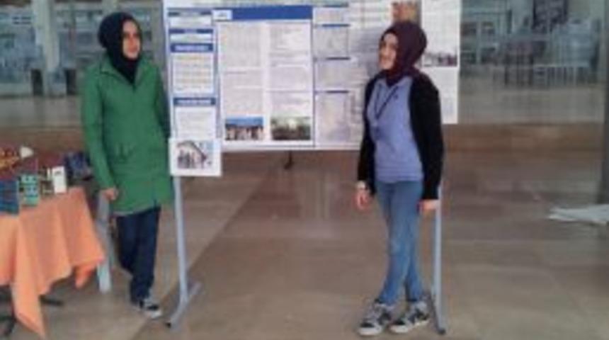 İmam hatipli kızlar, T&Uuml;BİTAK proje yarışmasında b&ouml;lge birinci oldu