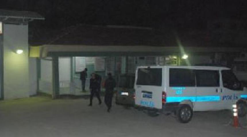 Cezaevi &ouml;n&uuml;nden tutuklu ka&ccedil;ırdılar