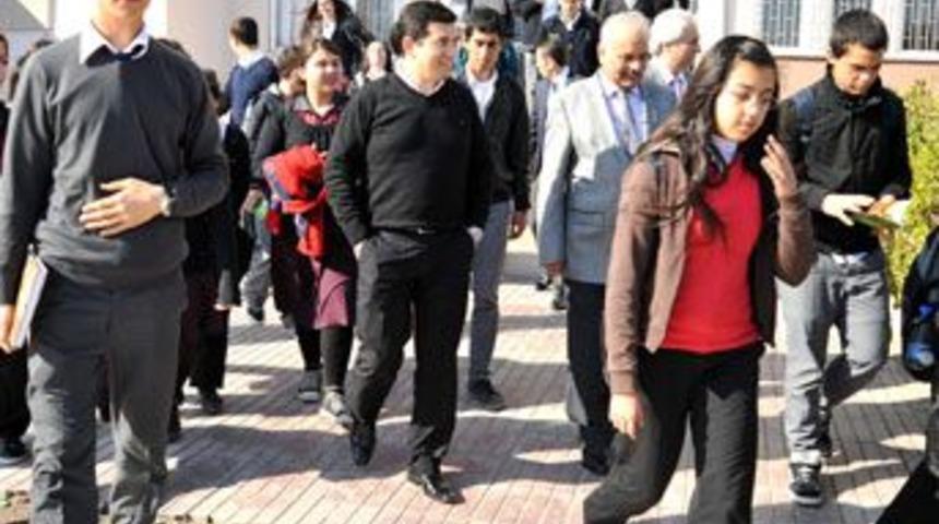 &lsquo;Konuşan gen&ccedil;ler istiyoruz&rsquo;