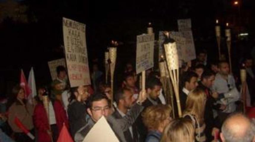 CHP Adana gen&ccedil;lik &ouml;rg&uuml;t&uuml;n'den 4+4+4 eleştiri