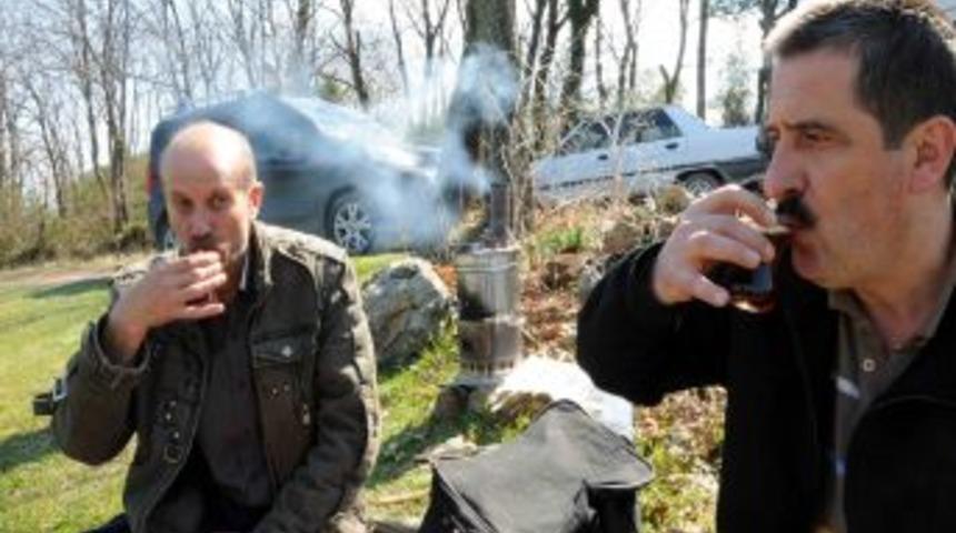 &Ccedil;ocuklarını, sınav salonları &ouml;n&uuml;nde heycanla beklediler