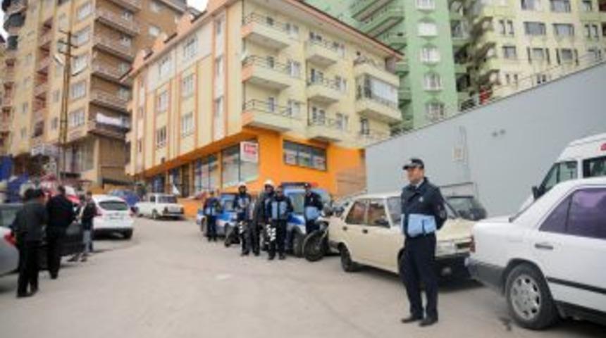 Mamak zabıtası YGS s&uuml;resince g&uuml;r&uuml;lt&uuml;ye ge&ccedil;it vermedi