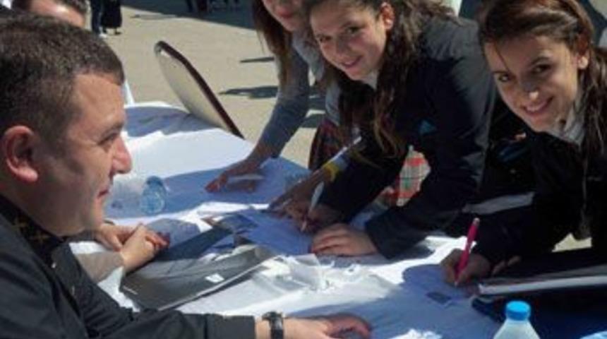 Manavgat&rsquo;ta Kız Meslek&rsquo;te istihdam fuarı