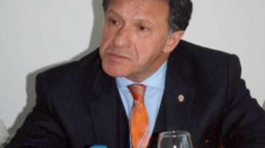 Hataylı nakliyeciler Suriye&rsquo;ye gidecek şof&ouml;r bulamıyor