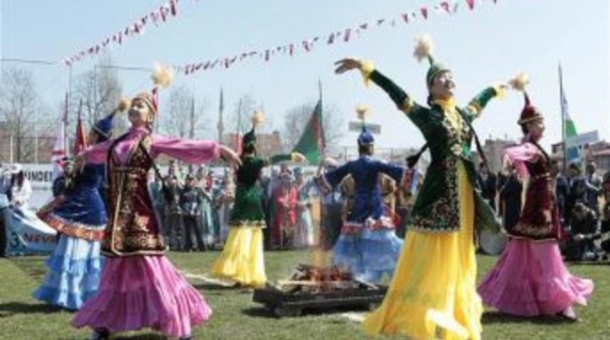 14 &uuml;lkenin dans ve m&uuml;zik toplulukları Karaman&rsquo;da buluşacak