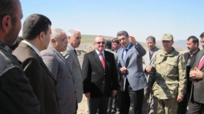 Vali Kocatepe Sağlık Ovası'ndaki tahliyeyi yerinde inceledi