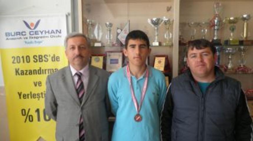 &Ouml;zel Bur&ccedil; Ceyhan Koleji disk atmada &uuml;&ccedil;&uuml;nc&uuml; oldu