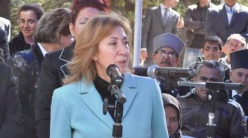 İsmet Paşa&rsquo;nın torunu Toker&rsquo;den r&uuml;zgar g&uuml;llerine &ouml;vg&uuml;