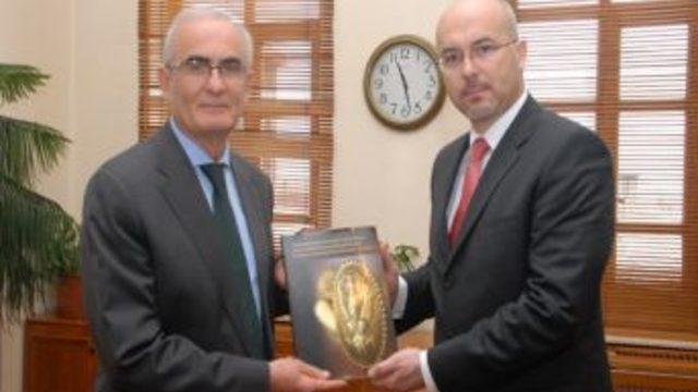 Polonya Ankara Büyükelçisi Wilczek, Başkan Yılmaz’ı ziyaret etti