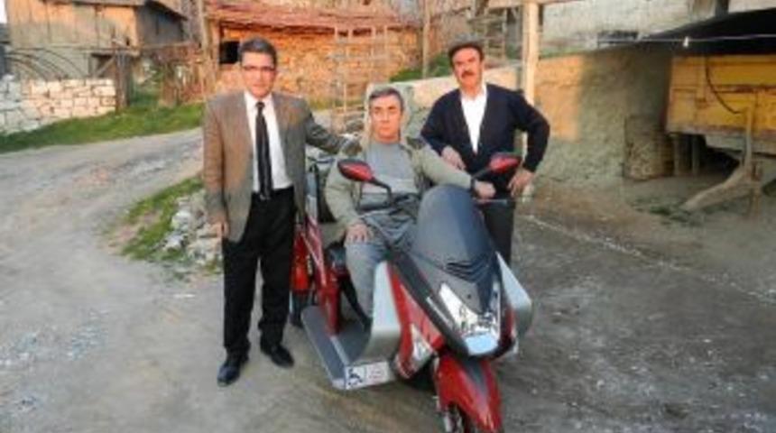 Kaymakamlıktan engelli vatandaşa motorlu araç