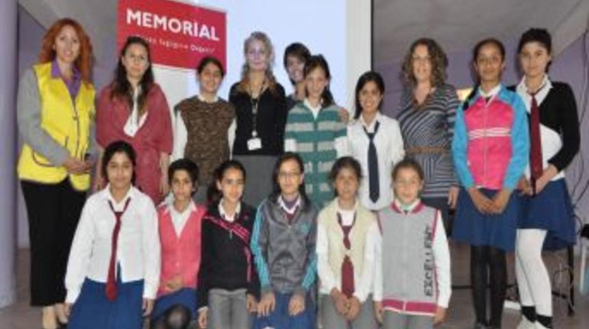 Kız &Ouml;ğrencilere Hijyen Semineri