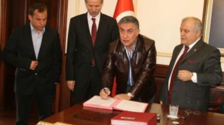 Hayırsever işadamı engelli &ccedil;ocuklar i&ccedil;in okul yaptıracak