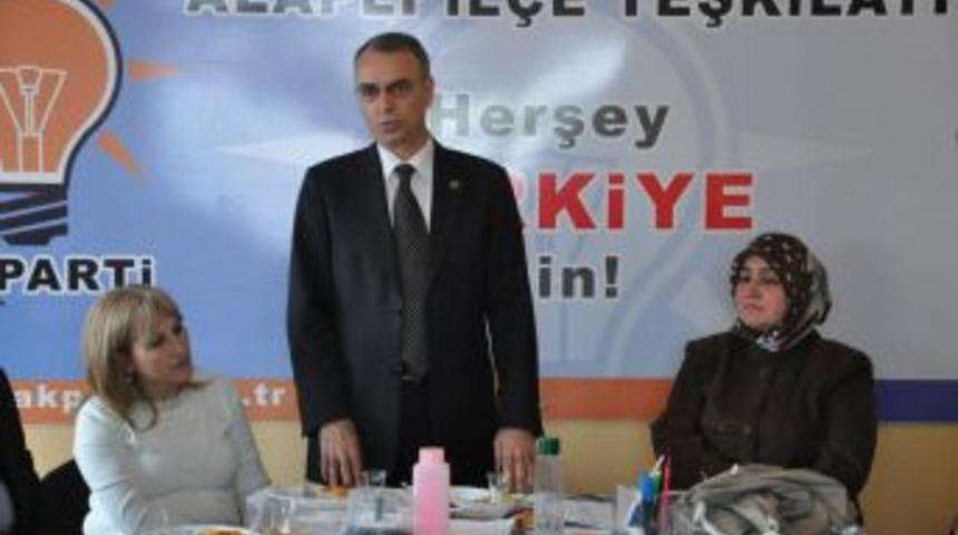 Ak Parti kadın kollarına ziyaret
