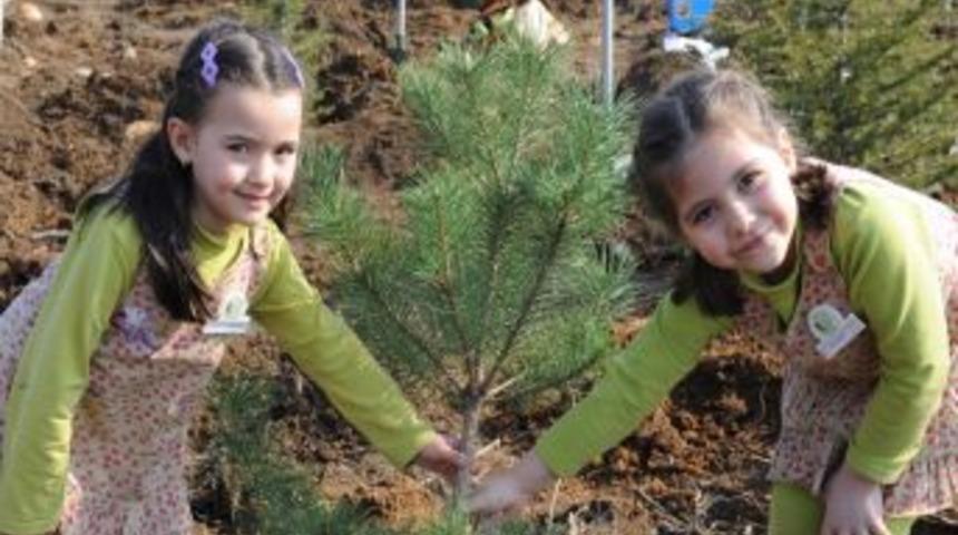 &Ccedil;ocukların fidan heyecanı başladı