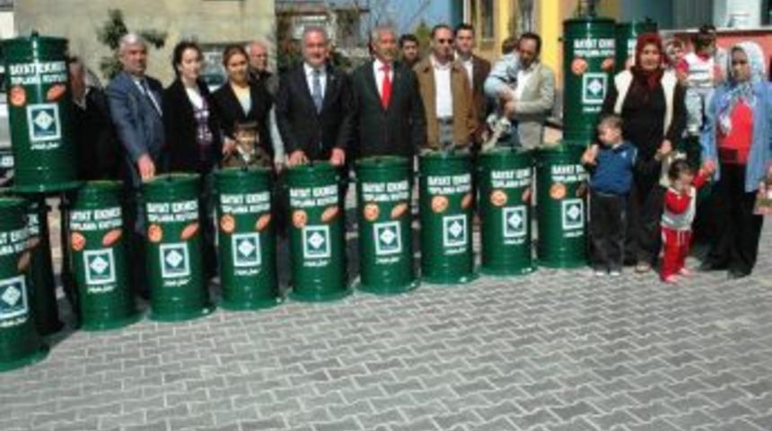 Osmaniye Belediyesi bayat ekmek toplama kutusu dağıttı