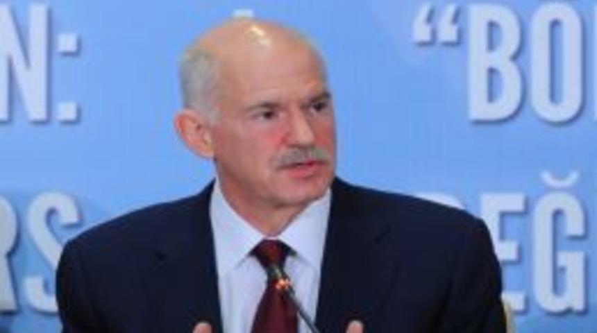 Papandreu: Arap d&uuml;nyası i&ccedil;in hukukun &uuml;st&uuml;nl&uuml;ğ&uuml; &ouml;nemli