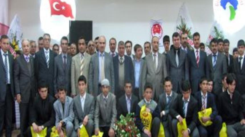 İmam hatipliler Kuran ve ezanı g&uuml;zel okumada yarıştı