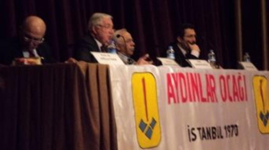 Aydınlar Ocağı anayasayı tartıştı