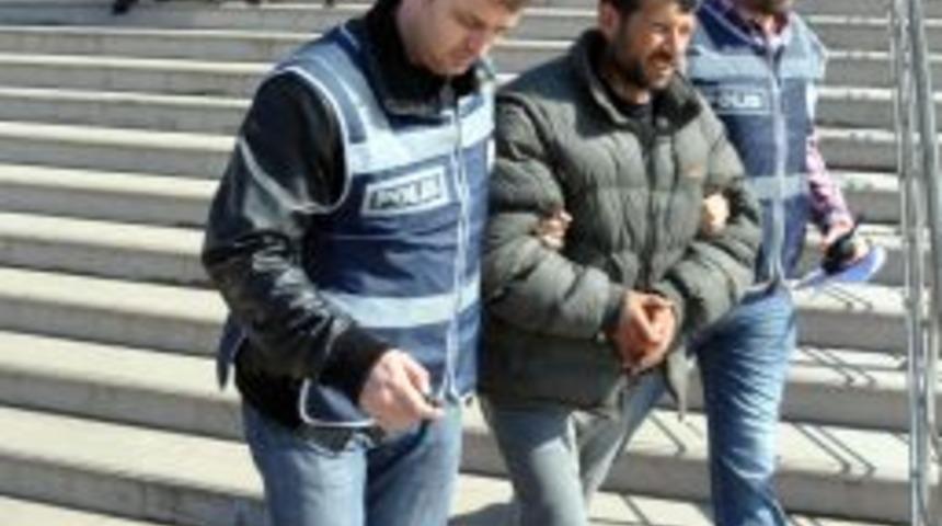 Kamu kurumlarından eşya &ccedil;alan şahıslar tutuklandı