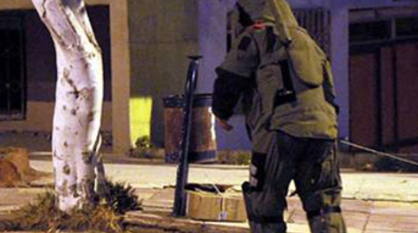 Dolmabah&ccedil;e'de ş&uuml;pheli paketten bomba &ccedil;ıktı