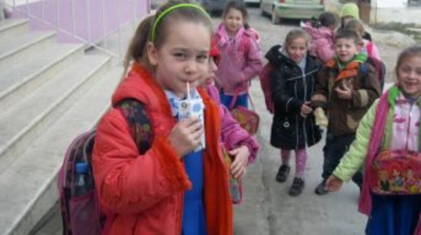 &Ouml;ğrenciye s&uuml;t kararından &uuml;retici memnun: Ekonomiye 400 milyon TL katkı sunar