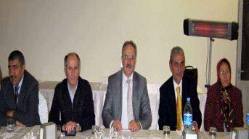 Rekt&ouml;r Bekdemir: &Ouml;ğrencilerimize d&uuml;nya pasaportu vereceğiz