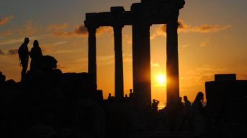 Side'de tarih, k&uuml;lt&uuml;r, sanat ve arkeoloji turizmi &ouml;n plana &ccedil;ıkacak