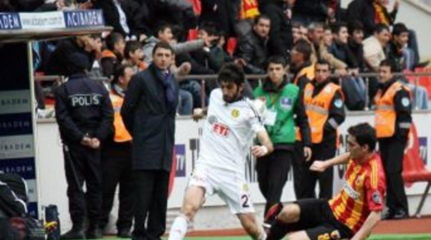 Eskişehirspor umutları son ma&ccedil;a bıraktı