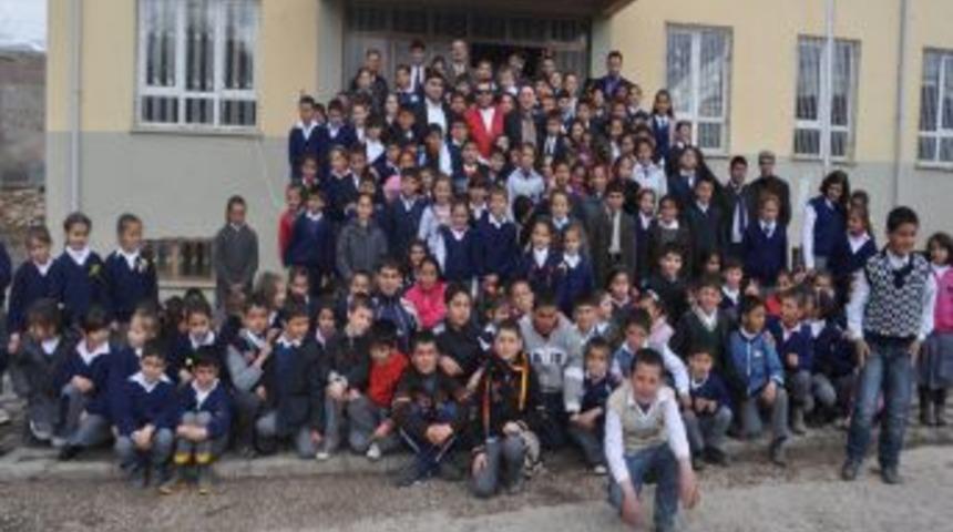 Okulda Kitaplık Oluşturuldu