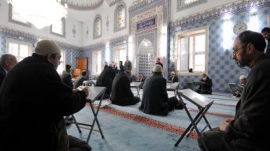 'Koca &ccedil;ınarlar' umre i&ccedil;in yarıştı