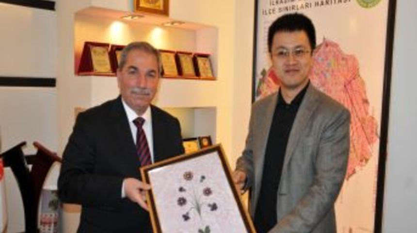 &Ccedil;in K&uuml;lt&uuml;r M&uuml;steşarı Jian You, Belediye Başkanı Demirtaş'ı ziyaret etti