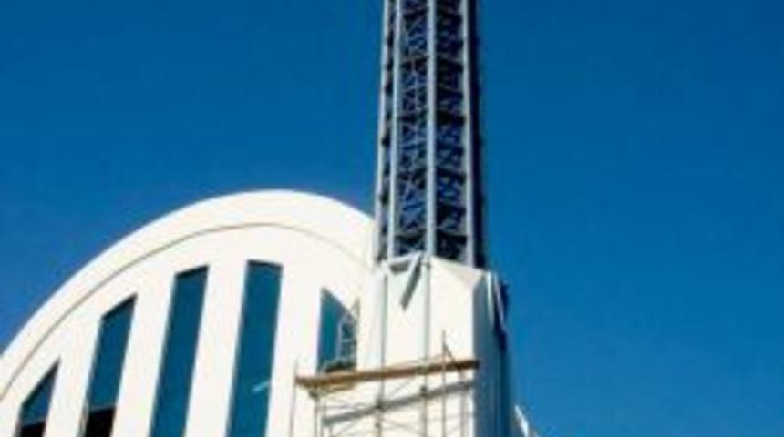 Gaziemir&rsquo;in &ccedil;elik konstr&uuml;ksiyonlu camisi bitme aşamasına geldi