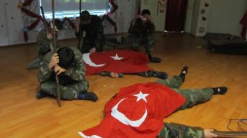 &Ouml;zel &Ouml;zcan Anadolu Lisesi&rsquo;nden &Ccedil;anakkale gecesi