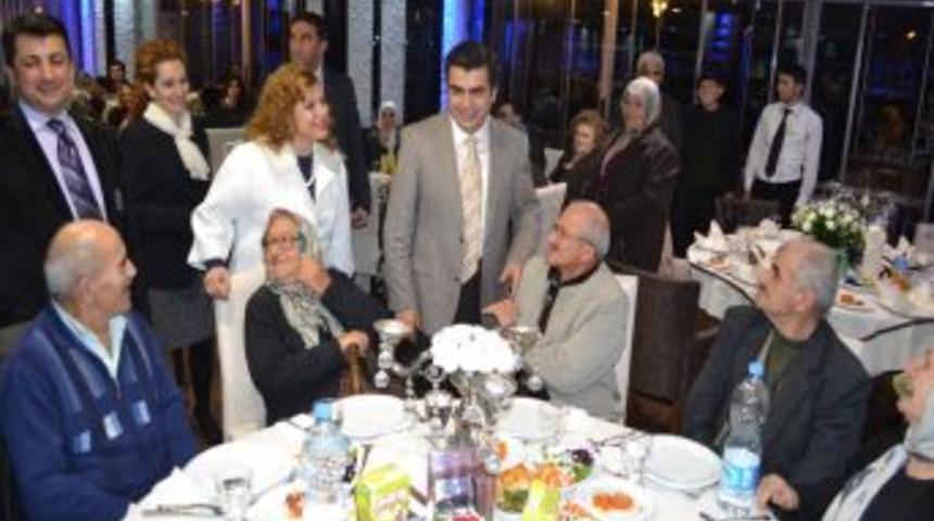 Ordu Valisi Orhan D&uuml;zg&uuml;n, Huzurevi sakinleriyle biraraya geldi