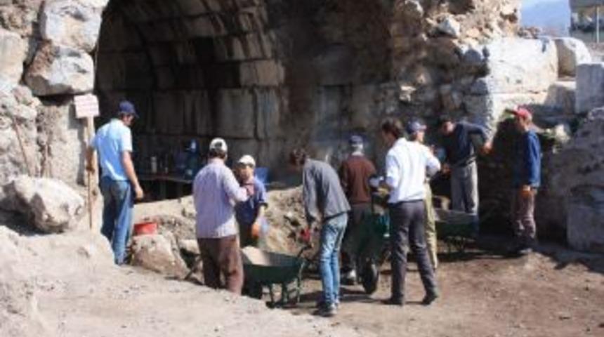 İznik Roma Tiyatrosu i&ccedil;in ek &ouml;denek talebi