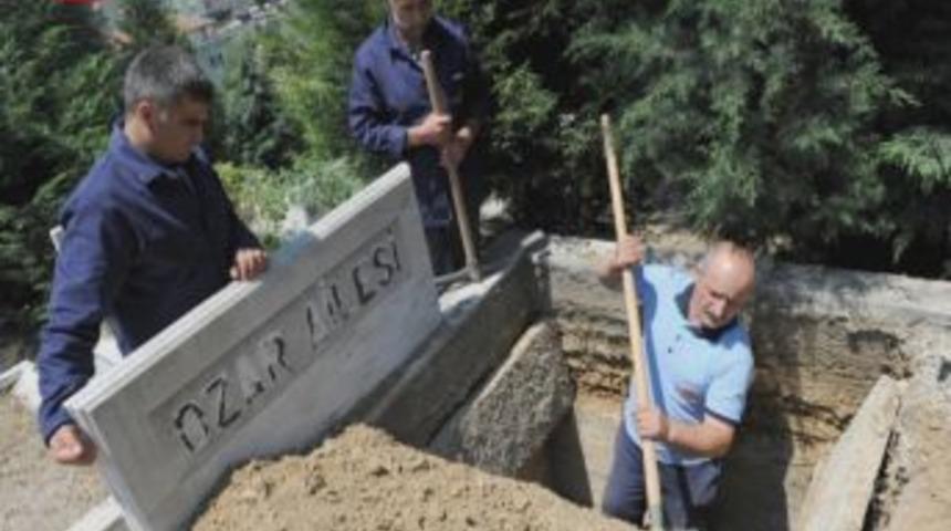 İşte mezar kazıcılarının sıra dışı hik&acirc;yesi