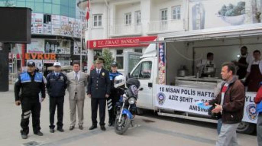 Edremit İl&ccedil;e Emniyet M&uuml;d&uuml;rl&uuml;ğ&uuml; personeli kan bağışında bulundu