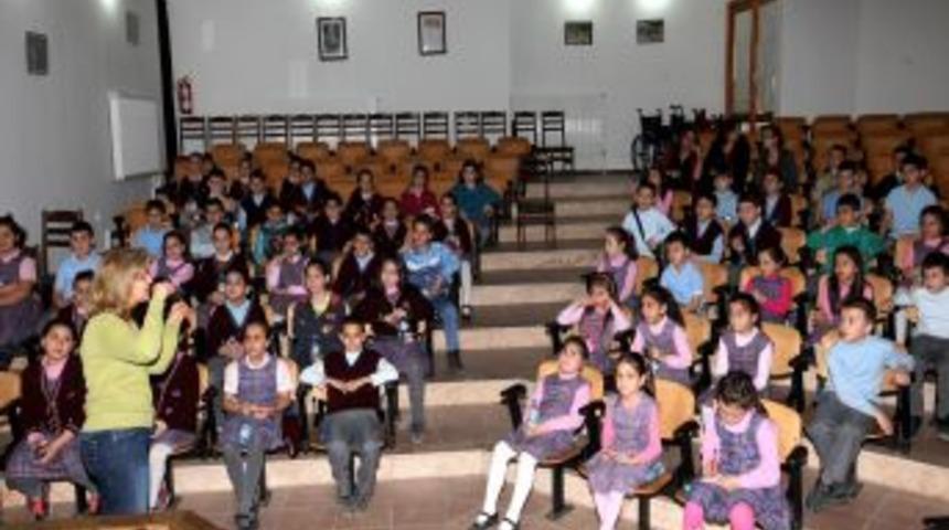 Bir bardak s&uuml;t i&ccedil;in 200 litre su harcanıyor